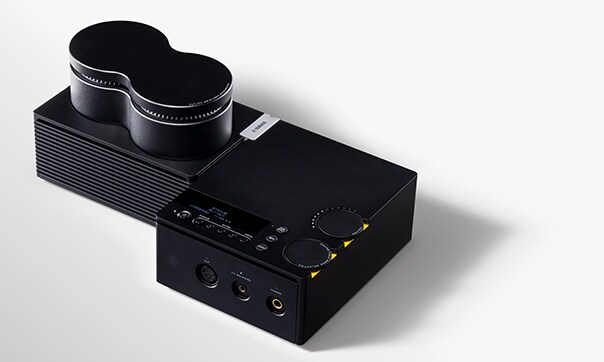 HA-L7A Headphone Amplifier