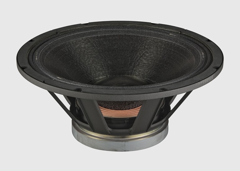 1 - Unidades de altavoz de gran excursión y alta durabilidad propiedad de Yamaha